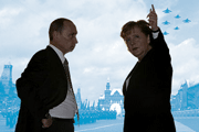 России нужно поддерживать теплые дружеские отношения с новой Германией, и почетное место для фрау Меркель оказалось важнее нескольких потешных рот