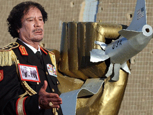 «Каддафи обошла стороной едкая ирония, превратившая многих героических личностей в персонажей анекдотов. Настоящий полковник – так и хочется сказать, хотя не очень-то приятно цитировать очередного эстрадного монстра»