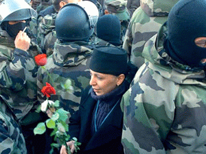Широкая «национал-либеральная» коалиция и радикальное молодёжное движение «Кмара» были сформированы в Грузии по образцу «бархатной революции» 2000 года в Югославии