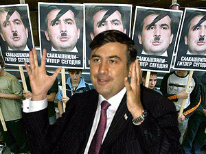 «Саакашвили уже выполнил возложенную на него функцию, и теперь в его сохранении у власти никто не заинтересован. Он – отработанный материал, к тому же реально себя дискредитировавший»